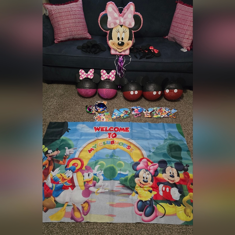 Disney Minnie Mouse and Friends Kids Toy Set - Pink, Black, Red